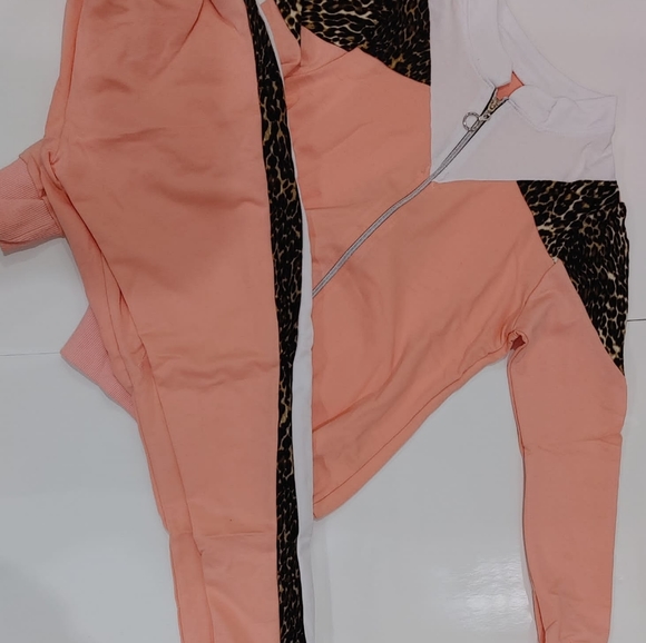 Brand New women's track suits zipper down. - Picture 1 of 1